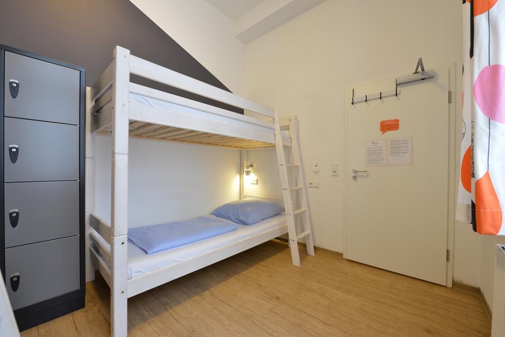 Townside Hostel BRE Room photo